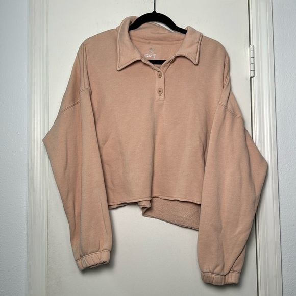 Relaxed Fit Aerie Tan Cropped Quarter Button Sweatshirt Size Medium - Picture 1 of 6
